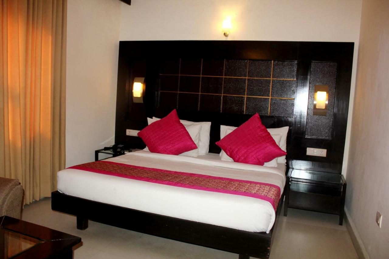 Aman Deluxe Hotel New Delhi Eksteriør billede